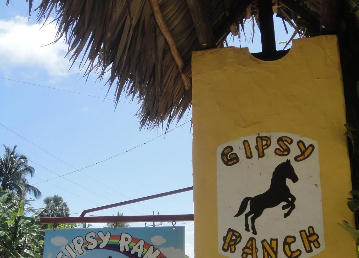 Gipsy Ranch Rooms キャバレテ